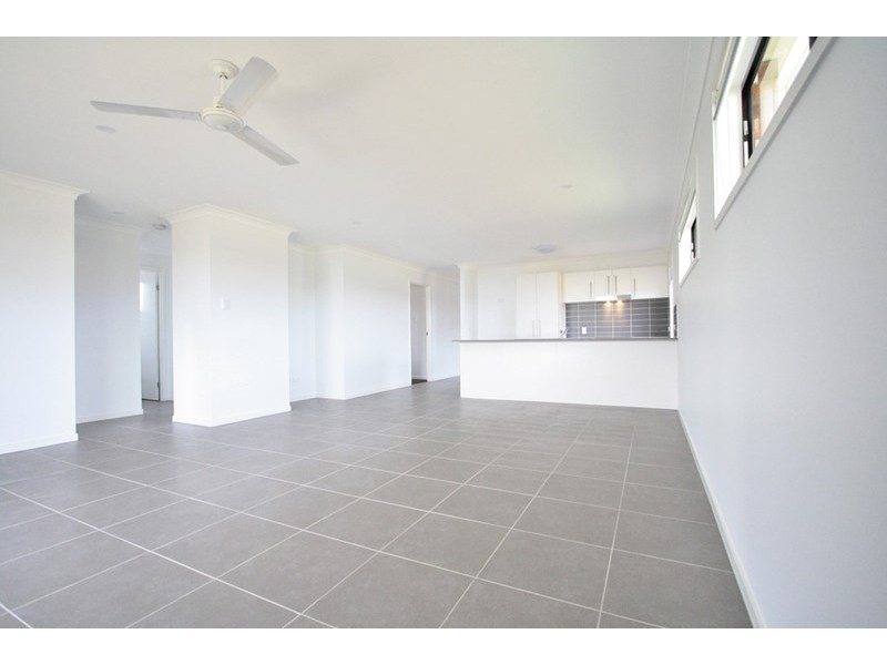 27 Augusta Boulevard, Pimpama QLD 4209