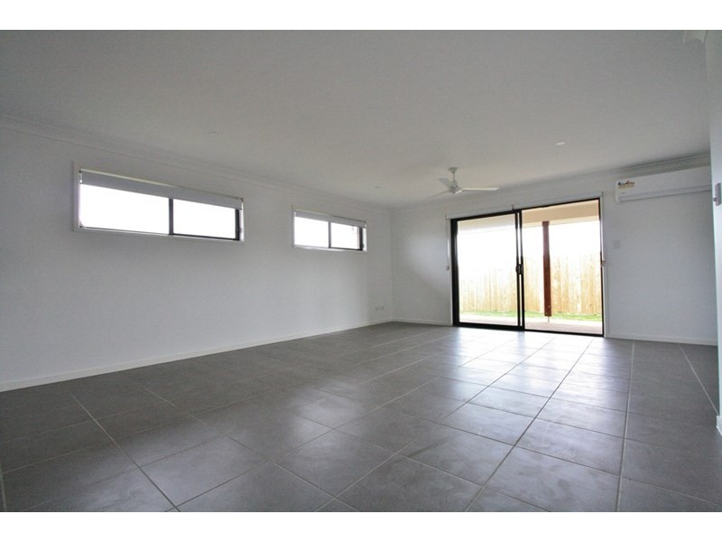 27 Augusta Boulevard, Pimpama QLD 4209