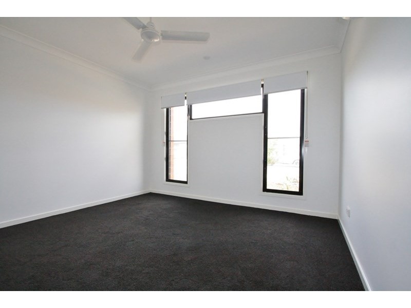 27 Augusta Boulevard, Pimpama QLD 4209