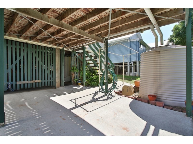 16 Corn Street, Holland Park West QLD 4121