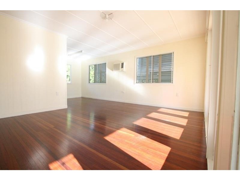 174 Sterculia Avenue, Holland Park West QLD 4121