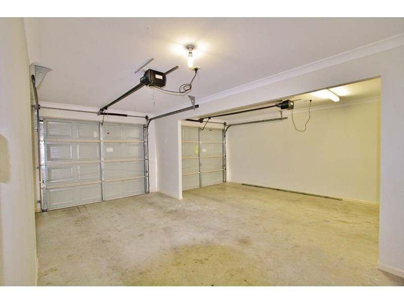 8 Hira Close, Calamvale QLD 4116