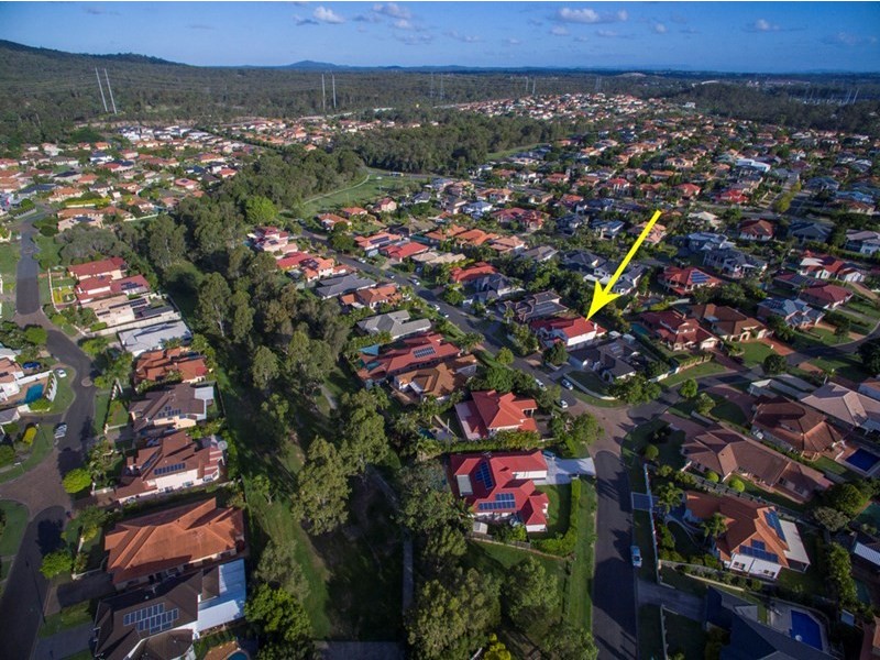 19 Newbury Place, Carindale QLD 4152