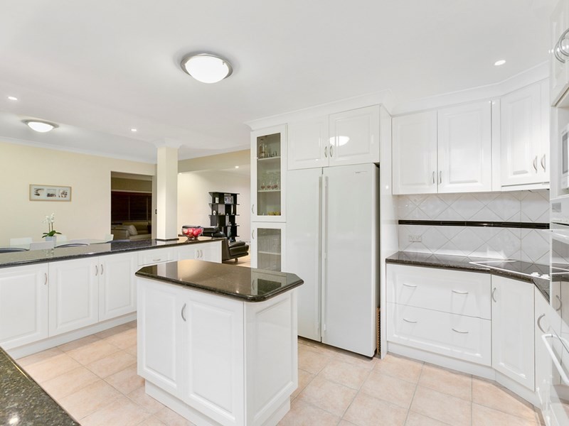19 Newbury Place, Carindale QLD 4152