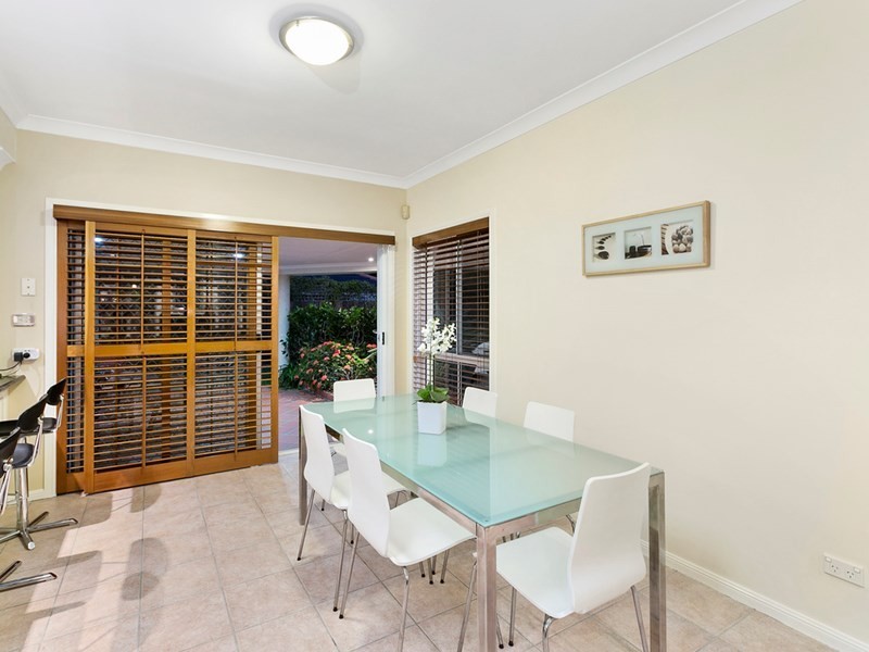 19 Newbury Place, Carindale QLD 4152