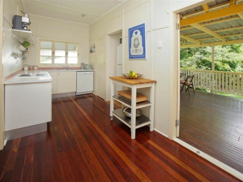 43 Boronia Avenue, Holland Park West QLD 4121