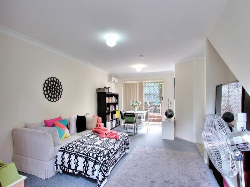 2/18 Daisy Hill Road, Daisy Hill QLD 4127