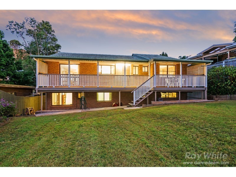 73 Brodie Street, Holland Park West QLD 4121