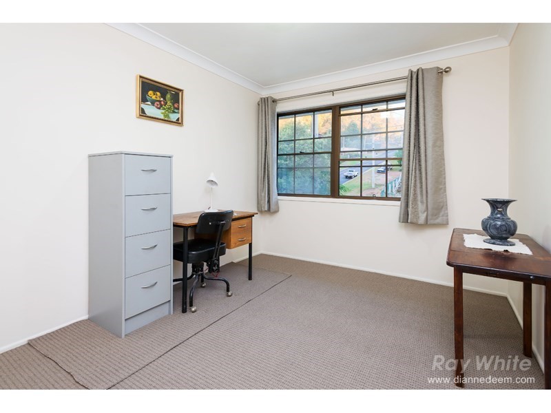 73 Brodie Street, Holland Park West QLD 4121