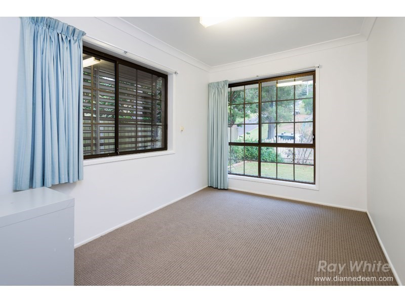 73 Brodie Street, Holland Park West QLD 4121