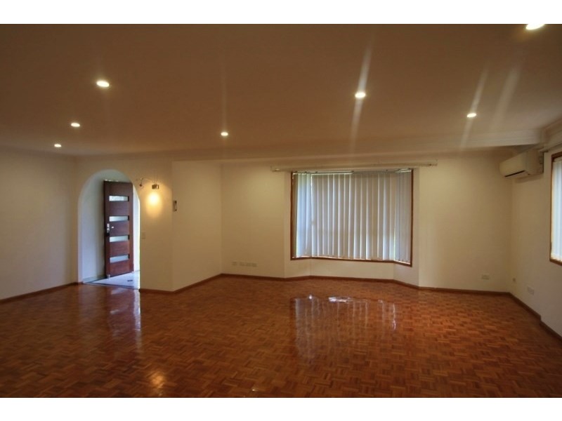 9 Honeysuckle Street, Mansfield QLD 4122