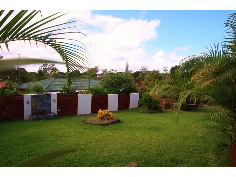 9 Honeysuckle Street, Mansfield QLD 4122