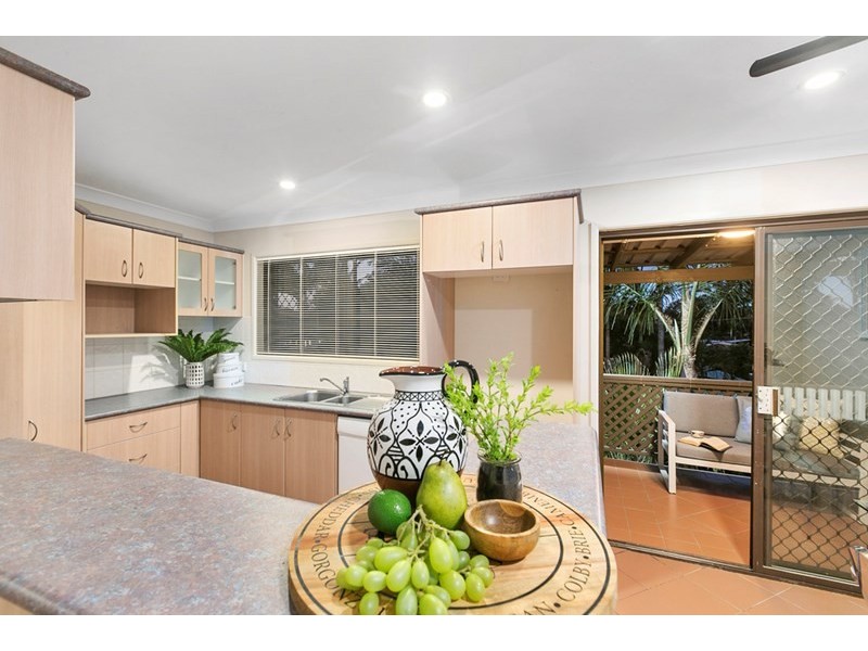 111 Crewe Street, Mount Gravatt East QLD 4122