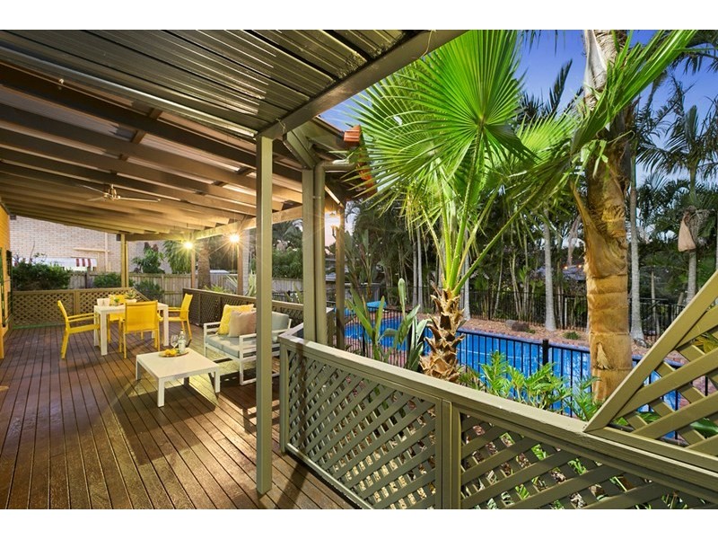 111 Crewe Street, Mount Gravatt East QLD 4122