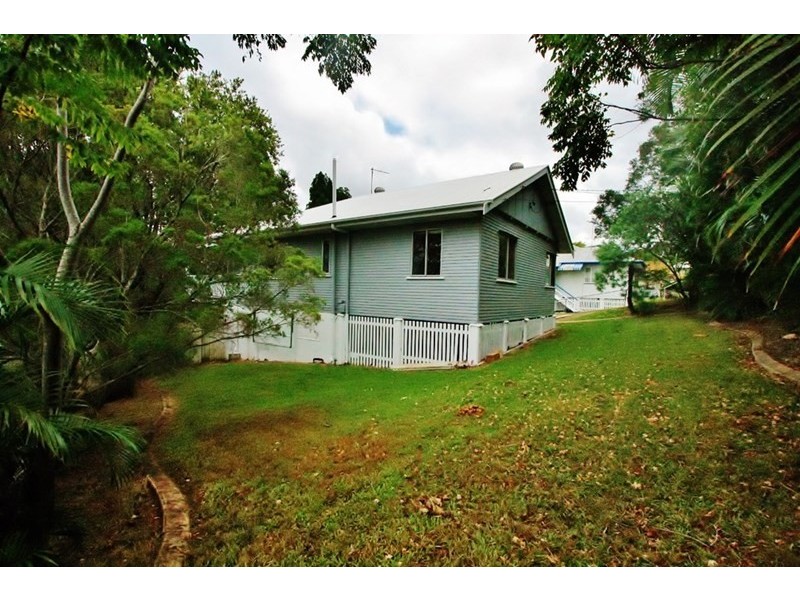 19 Diamond Street, Holland Park QLD 4121