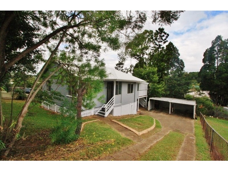 19 Diamond Street, Holland Park QLD 4121