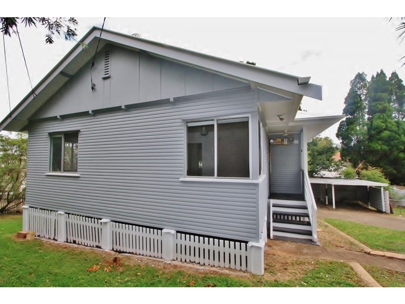 19 Diamond Street, Holland Park QLD 4121