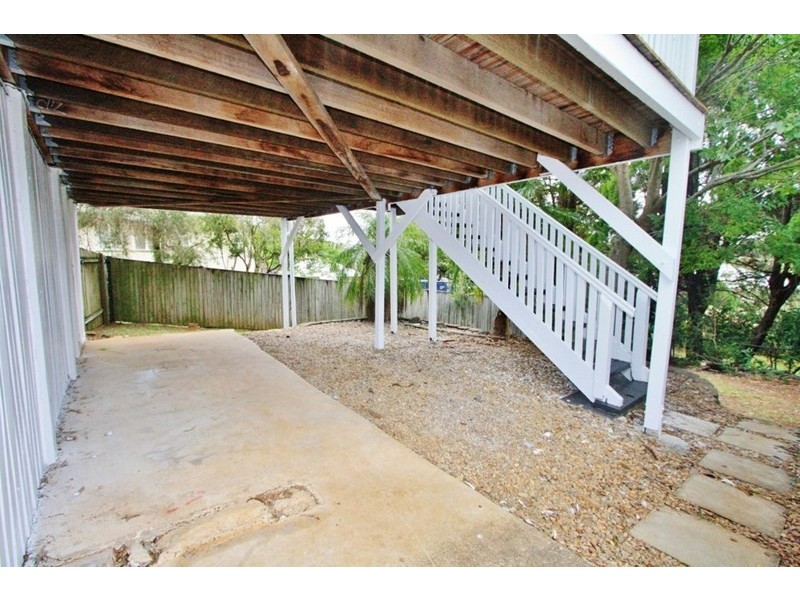 19 Diamond Street, Holland Park QLD 4121