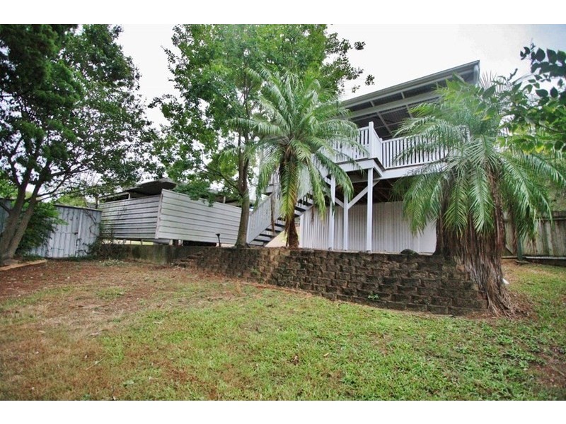 19 Diamond Street, Holland Park QLD 4121