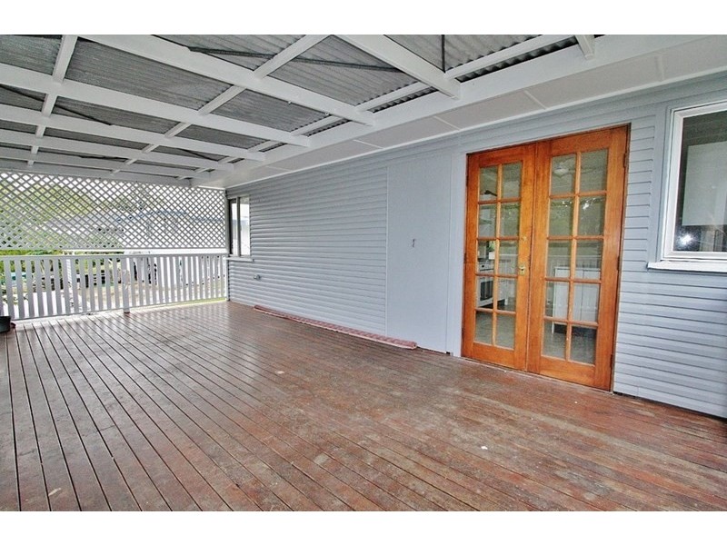 19 Diamond Street, Holland Park QLD 4121