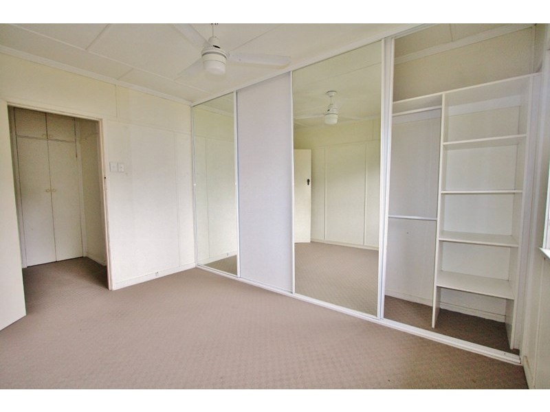 19 Diamond Street, Holland Park QLD 4121