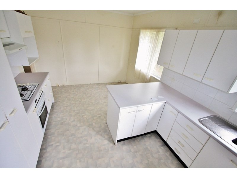 19 Diamond Street, Holland Park QLD 4121