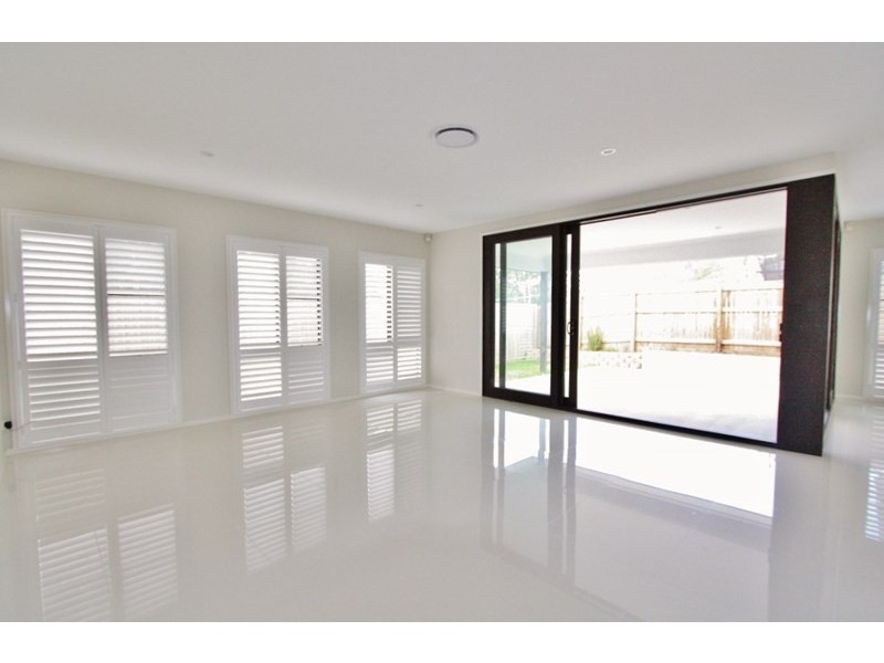 15 Mizen Place, Holland Park West QLD 4121