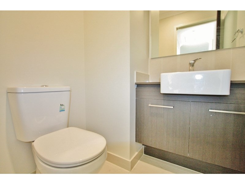 15 Mizen Place, Holland Park West QLD 4121