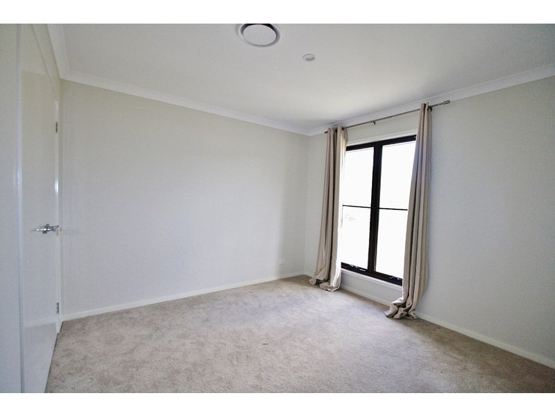 15 Mizen Place, Holland Park West QLD 4121