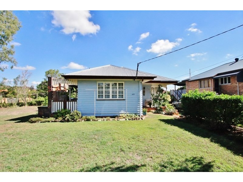143 Burn Street, Camp Hill QLD 4152