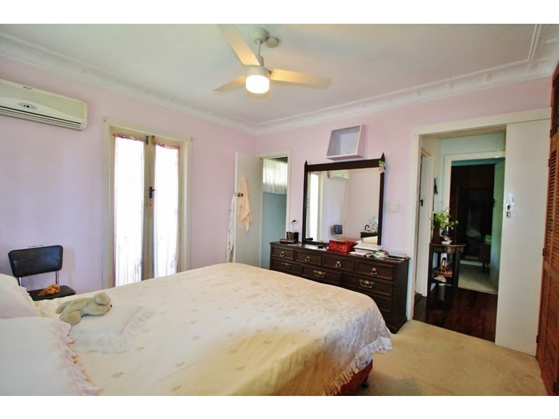 143 Burn Street, Camp Hill QLD 4152