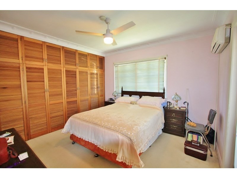 143 Burn Street, Camp Hill QLD 4152