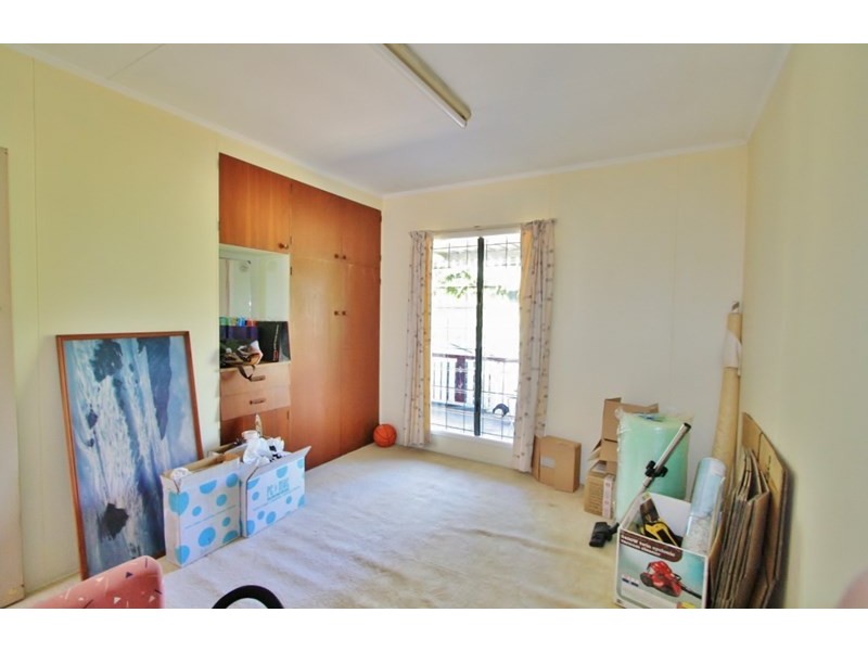 143 Burn Street, Camp Hill QLD 4152