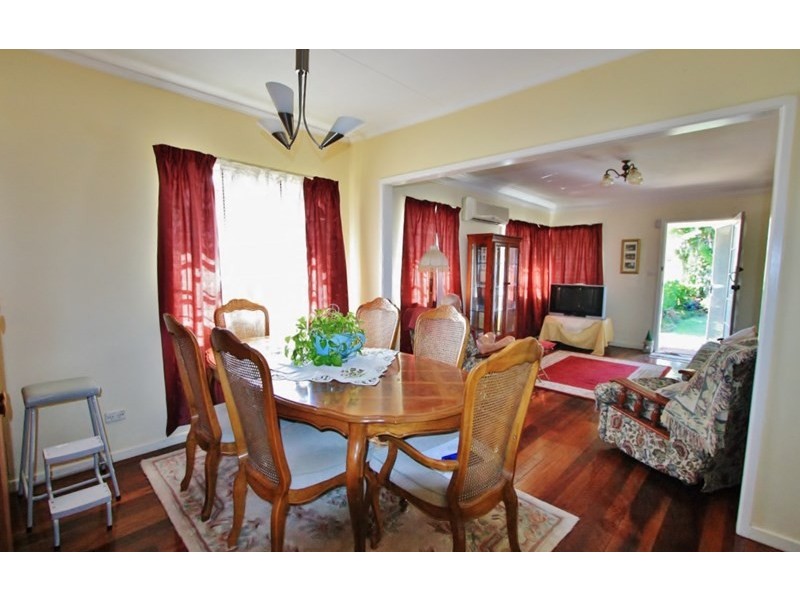 143 Burn Street, Camp Hill QLD 4152