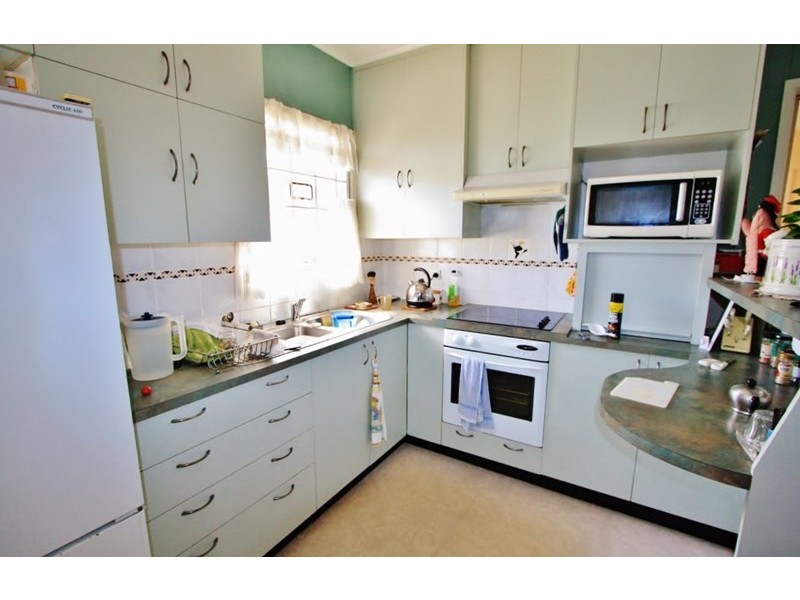 143 Burn Street, Camp Hill QLD 4152