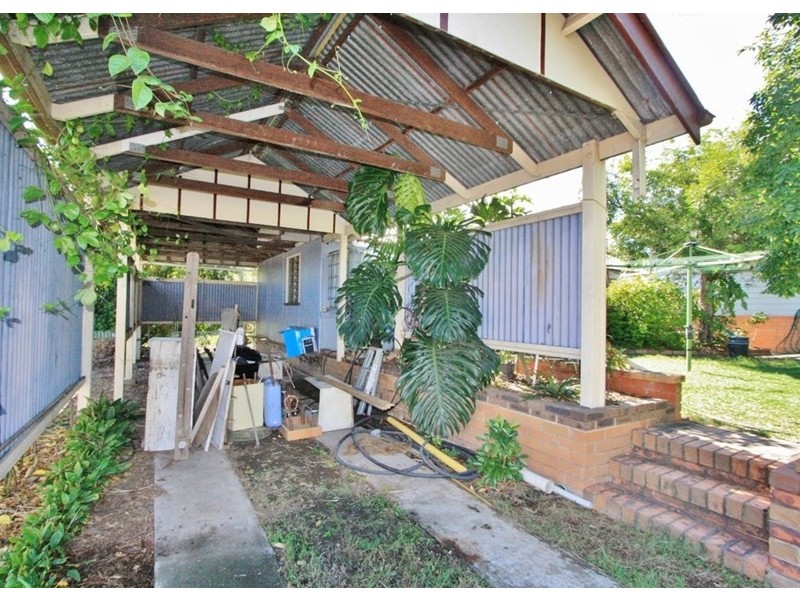 143 Burn Street, Camp Hill QLD 4152