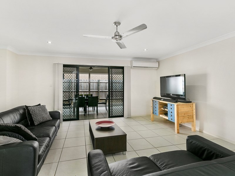 1/1 Lois Place, Redland Bay QLD 4165