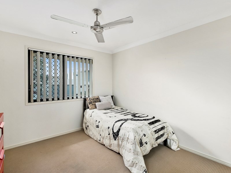 1/1 Lois Place, Redland Bay QLD 4165