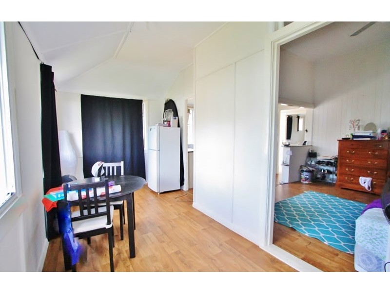 2/16 Herbert Street, Annerley QLD 4103
