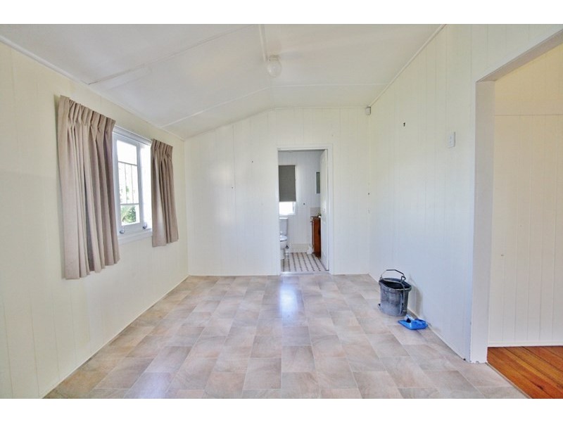 15 Hamel Road, Holland Park West QLD 4121