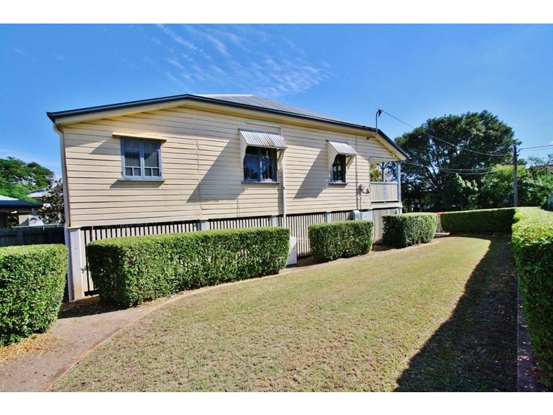 15 Hamel Road, Holland Park West QLD 4121