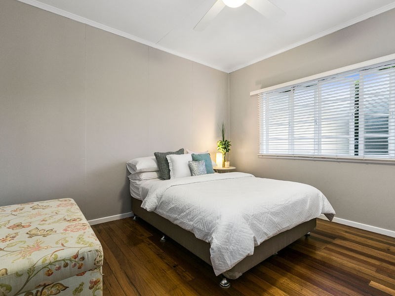 158 Beddoes Street, Holland Park QLD 4121