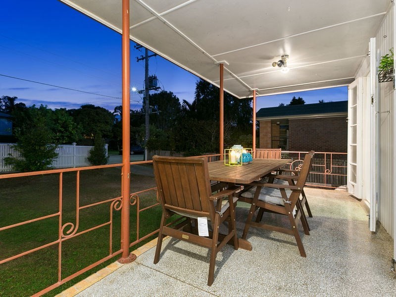 158 Beddoes Street, Holland Park QLD 4121