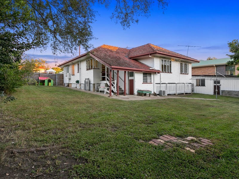 158 Beddoes Street, Holland Park QLD 4121