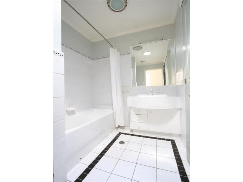 2/60 Rialto Street, Coorparoo QLD 4151