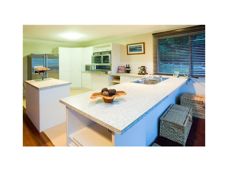 24 Flynn Street, Holland Park West QLD 4121