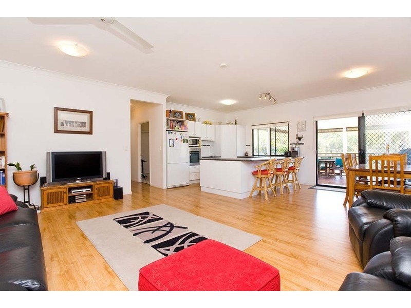 5 Pond Street, Mount Gravatt East QLD 4122