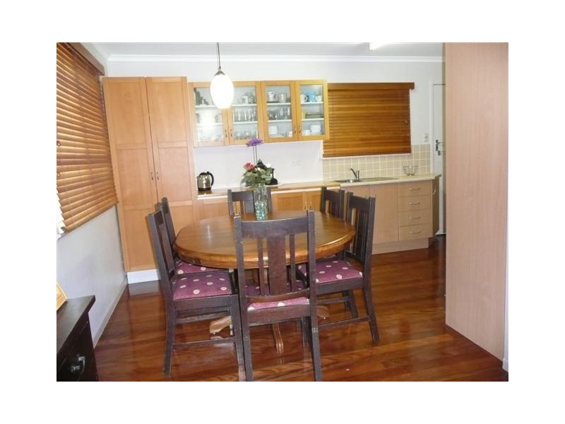 8 Joachim Street, Holland Park West QLD 4121