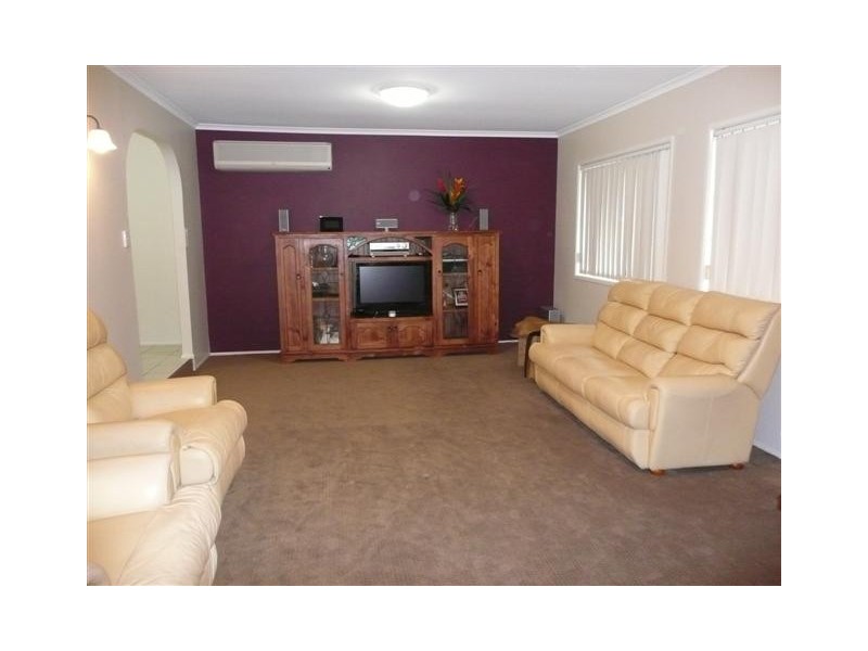 12 Winthrop Street, Wishart QLD 4122