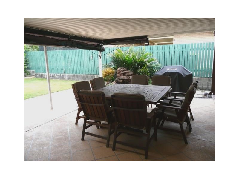 12 Winthrop Street, Wishart QLD 4122